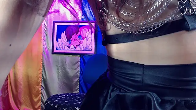 Moira-Hot Live XXX Chat