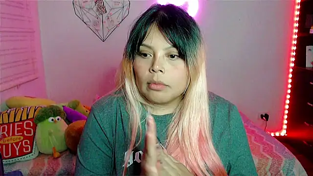 EllieMoonX Live XXX-chat