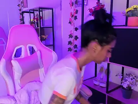 KarlaSlutSkinny__ 即時 XXX 聊天