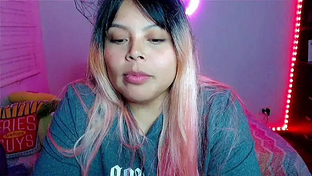 Chatroom XXX en direct de EllieMoonX