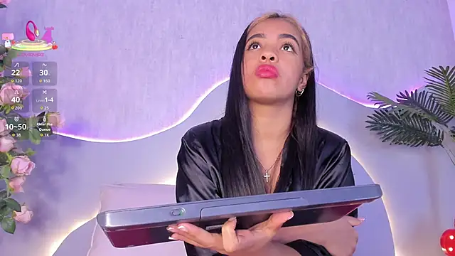 XXX chat uživo modela CannelaSmith