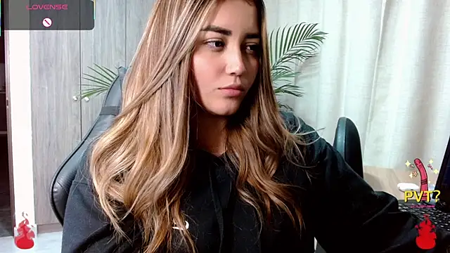 Lucia_star__のライブXXXチャット