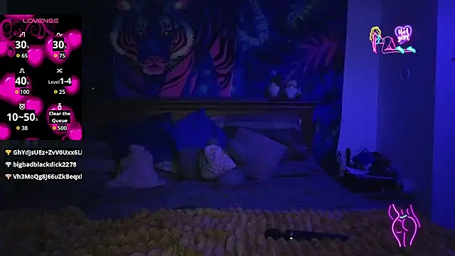 tattoomilf86のライブXXXチャット