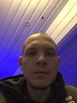 Spielzeugtwink: онлайн-секс-чат