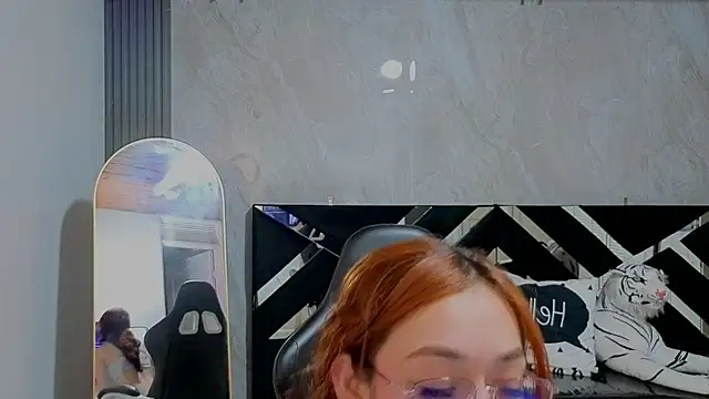 Kimberly23_a live XXX chat