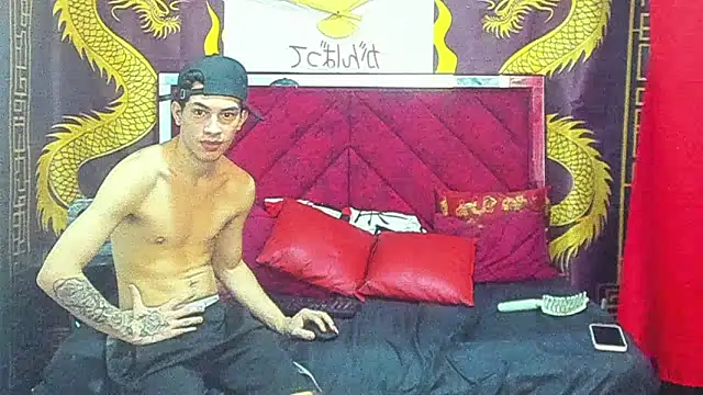 Czat XXX na żywo – Pride_couple