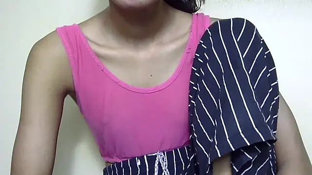 Anu_tiny live XXX chat