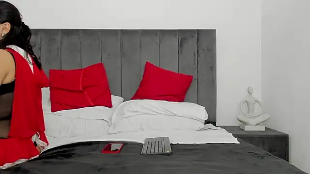 RedNDizzy 即時 XXX 聊天