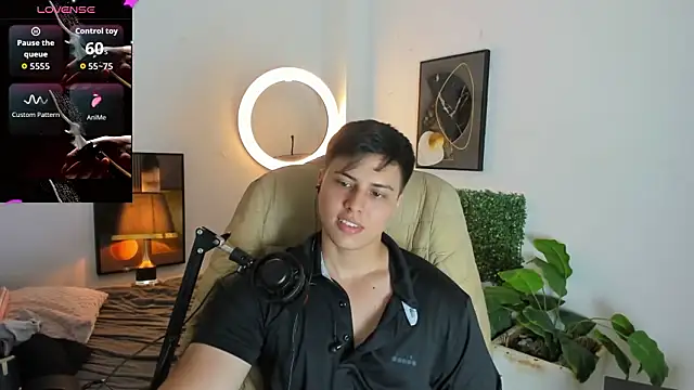 Živý XXX chat Thom_Ohtani