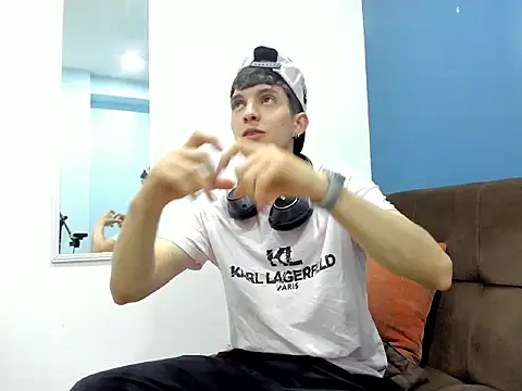 Živý XXX chat Jheampiiero