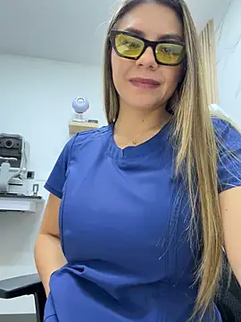 alicee16 现场XXX聊天