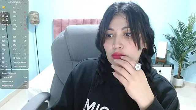 Онлайн чат XXX sophia_hadid