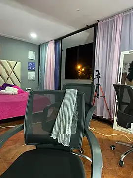 Pokazy przed kamerką – lana_rousse01