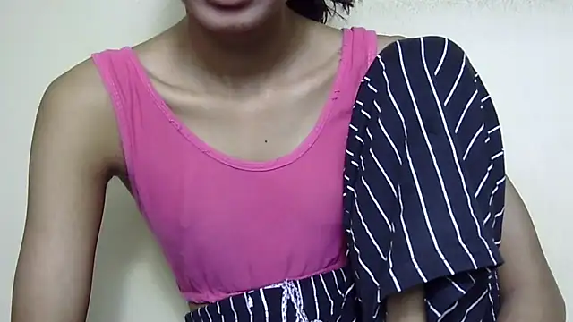 Anu_tiny Adlı Modelin Canlı XXX Sohbeti