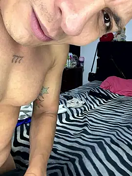 Spicy_Nesss – Naživo XXX chat