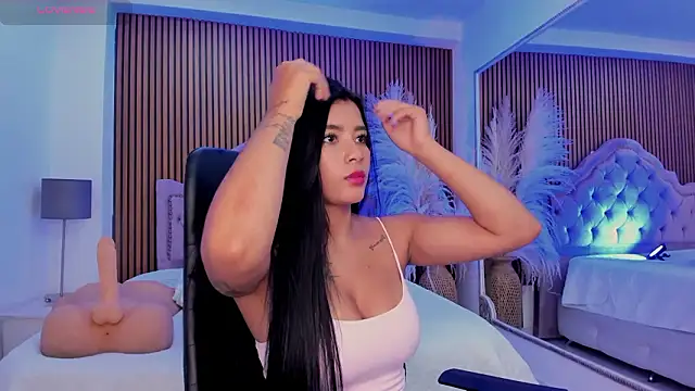 SelenaStonne Show in webcam