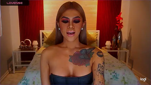 StellaStrong30: онлайн-секс-чат