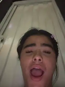 Chat XXX en directo de Kaily_Sweet16