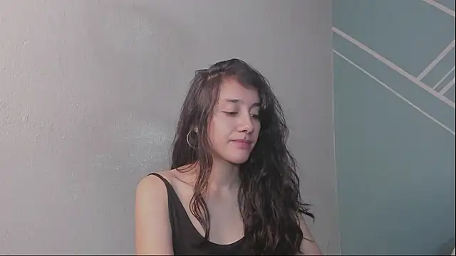 Lucy-Bluesea – Live XXX-chat