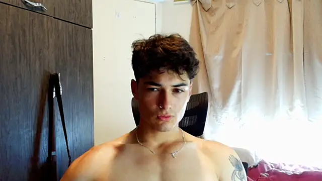 jimmy_class élő XXX-chatje