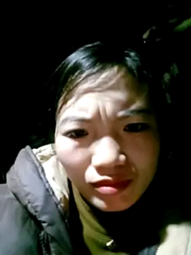 ngan-cute Chat XXX in diretta