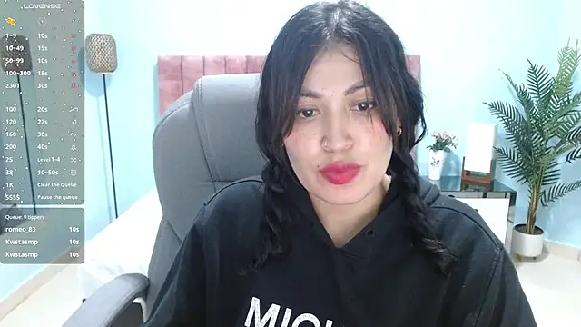 Онлайн чат XXX sophia_hadid