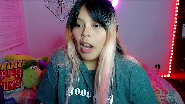 แชท XXX สดของ EllieMoonX