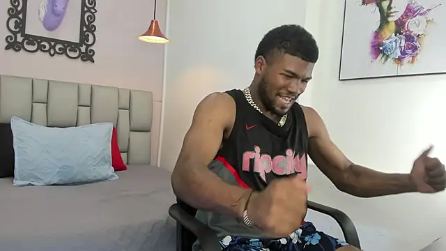 Show modela Juan_123__ na web-kameri