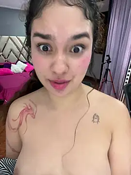 Czat XXX na żywo – lana_rousse01