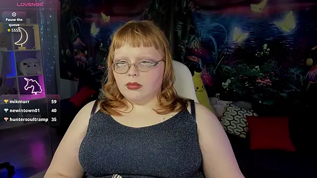 LottieReed Adlı Modelin Canlı XXX Sohbeti