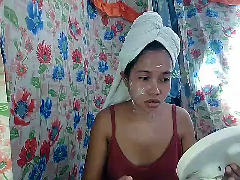 PinaySkinnyGirl Adlı Modelin Canlı XXX Sohbeti