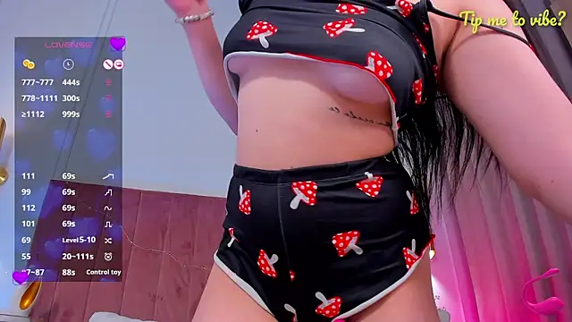 Mayzzie live XXX chat