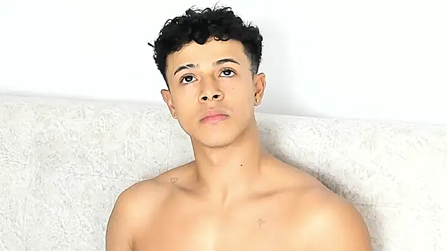 _Alex_Colton: διαδικτυακό σόου στην κάμερα