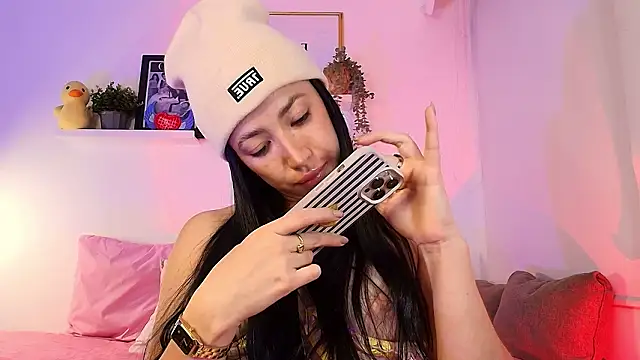 lilyy_evanss Adlı Modelin Canlı XXX Sohbeti