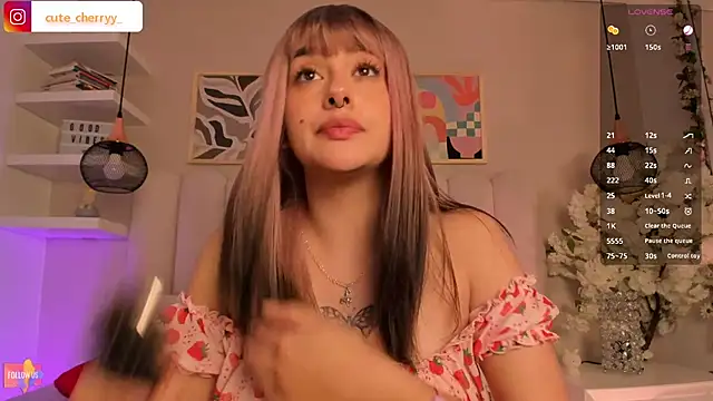 cute__cherry_ Adlı Modelin Canlı XXX Sohbeti
