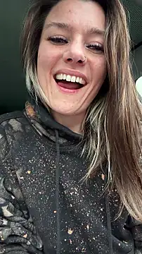 LadyLena1 élő XXX-chatje