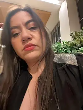 Chatroom XXX en direct de Iam__Cristal