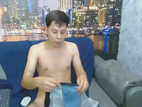 santiago_xxxcol Webcam show