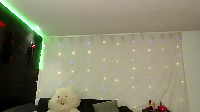 Chat +18 de agatha_prime ao vivo