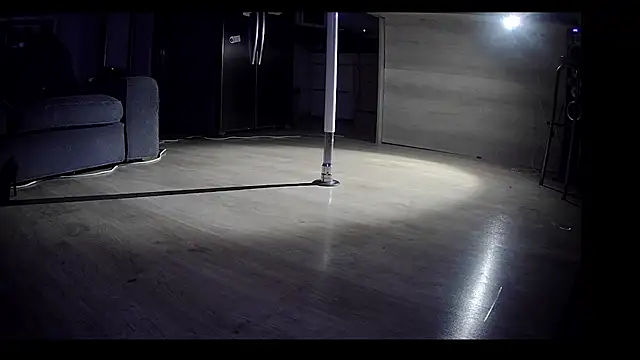 Anna_femboy Show in webcam