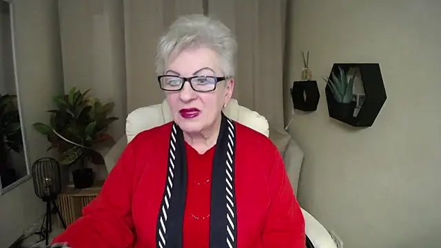 Онлайн чат XXX KayleSmoll