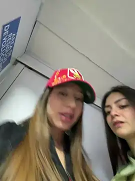 roousen Live XXX chat