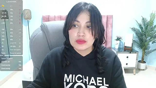 Chat XXX en directo de sophia_hadid