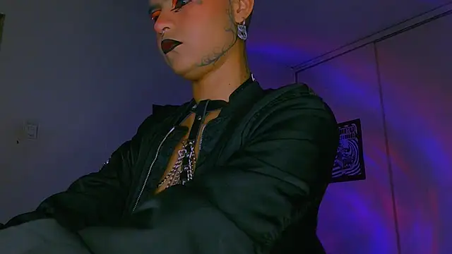 XXX chat uživo modela alex_one888