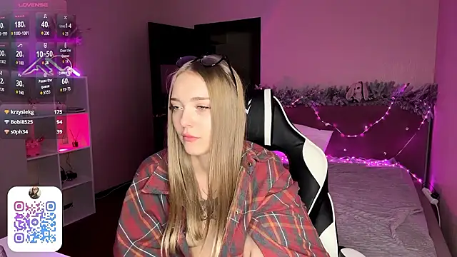 EvaPeace Pertunjukan Webcam