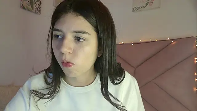 eva_sin18 Adlı Modelin Canlı XXX Sohbeti