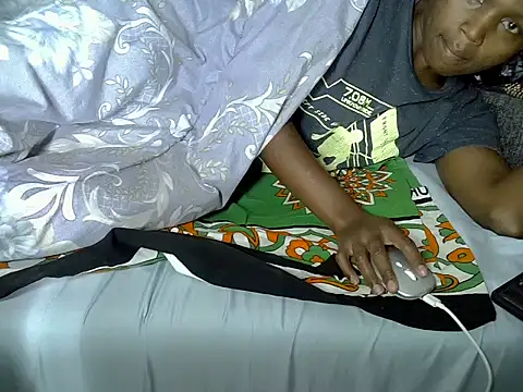 AurelAdan Webbikameraesitys