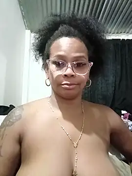 Melanie_candy_ Adlı Modelin Canlı XXX Sohbeti