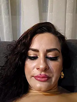 WatchTheQUEEnConQuer88 Live XXX Chat