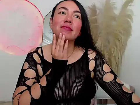 Yadis_hot Webcam show